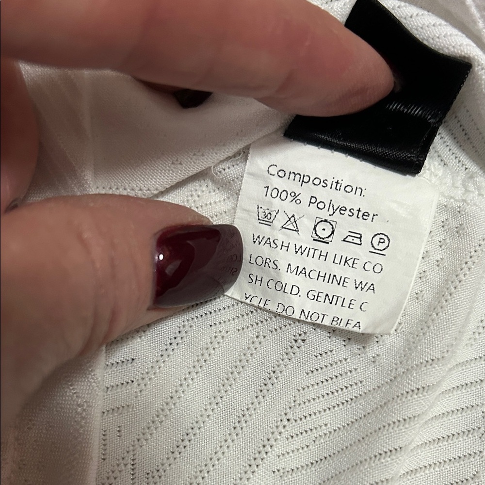White Geometric Patterned Tank Top - Picture 2 of 3